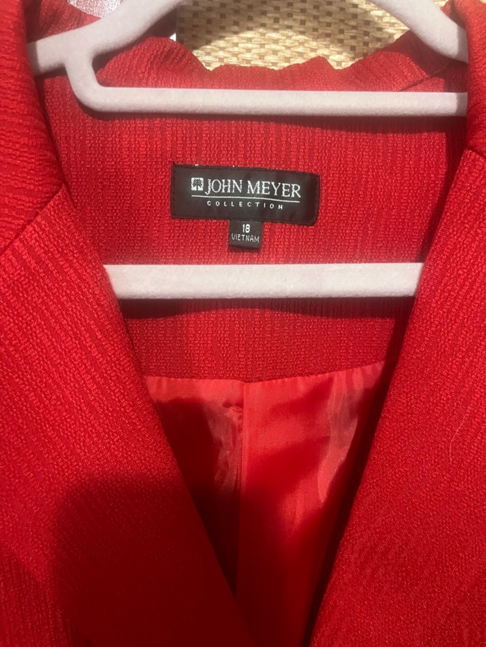 Elegant Red Women's Coat with Dress Single-Button Blazer. - Picture 2 of 4